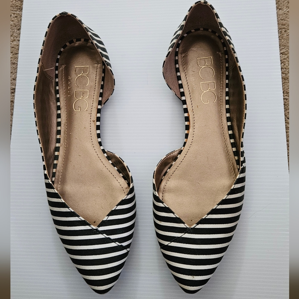 BCBG Women's Black and White Striped Flats